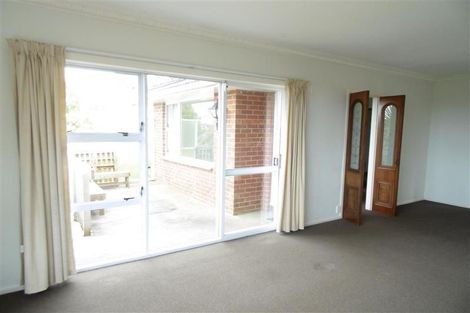 Photo of property in 11 Jellicoe Road, Murrays Bay, Auckland, 0630