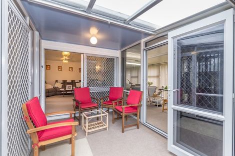 Photo of property in 617 Queen Street East, Levin, 5510