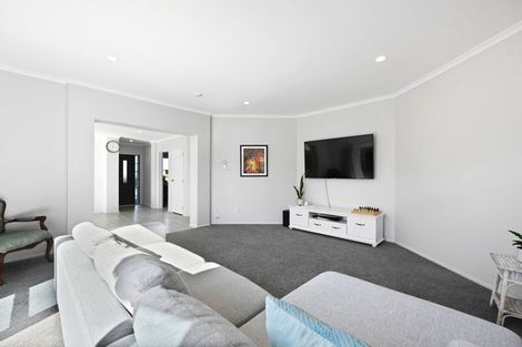 Photo of property in 13 Mangakoea Place, St Andrews, Hamilton, 3200