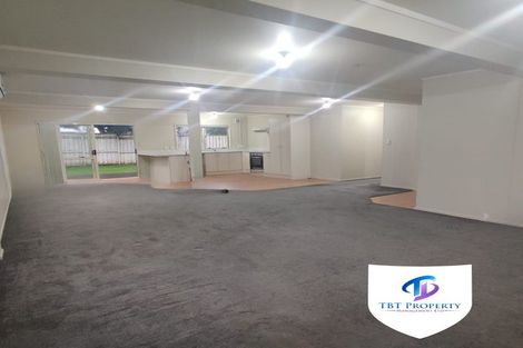 Photo of property in 3/240 Pakuranga Road, Pakuranga Heights, Auckland, 2010