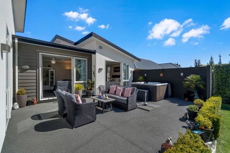 Photo of property in 29 Hemingway Place, Spencerville, Christchurch, 8083