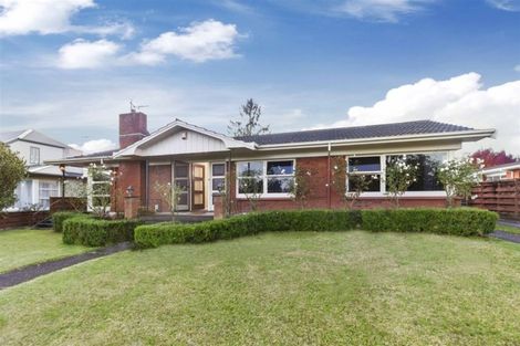 Photo of property in 4 Lynwood Place, Chedworth, Hamilton, 3210