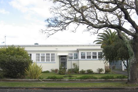 Photo of property in 37 Barker Road, Marewa, Napier, 4110