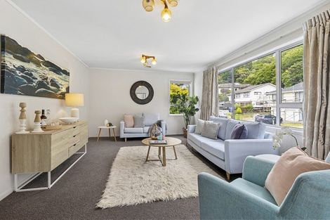 Photo of property in 15 Fyvie Avenue, Tawa, Wellington, 5028