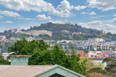 Photo of property in 2/15a Kerr Street, Devonport, Auckland, 0624