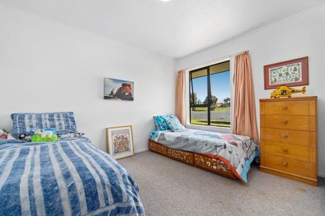Photo of property in 1 Frank Bunce Grove, Flat Bush, Auckland, 2019
