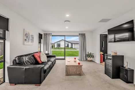 Photo of property in 4 Hapua Lane, Pegasus, 7612