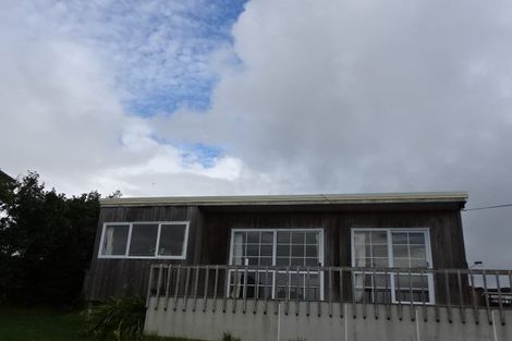 Photo of property in 83 Tiri Road, Tindalls Beach, Whangaparaoa, 0930
