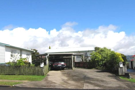 Photo of property in 1/20 Denver Avenue, Sunnyvale, Auckland, 0612