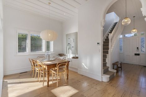 Photo of property in 28 Princes Street, Northcote Point, Auckland, 0627