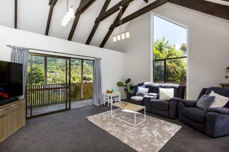 Photo of property in 21 Tapestry Grove, Silverstream, Upper Hutt, 5019