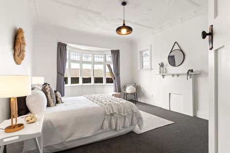 Photo of property in 33 Beach Street, Saint Clair, Dunedin, 9012