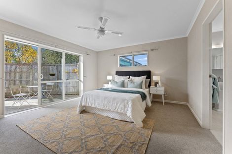 Photo of property in 6 Daniel Place, Kelvin Grove, Palmerston North, 4414