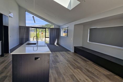 Photo of property in 121 Wooing Tree Avenue, Cromwell, 9310