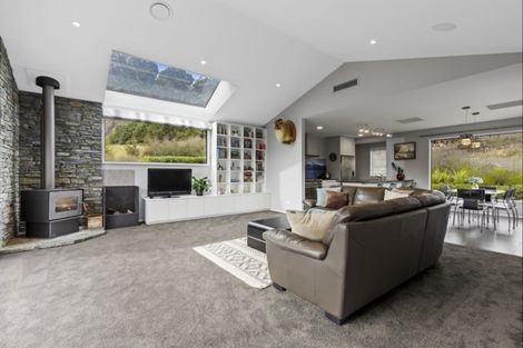 Photo of property in 27 Pendeen Crescent, Jacks Point, Queenstown, 9371