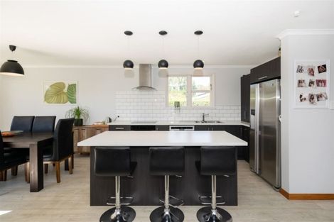 Photo of property in 33 Holdaway Street, Riversdale, Blenheim, 7201