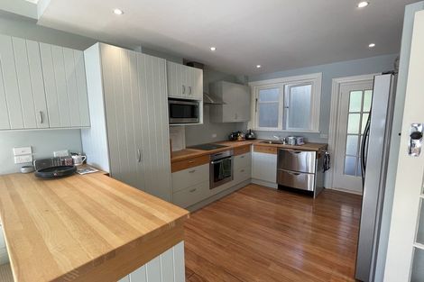 Photo of property in Sunhaven Flats, 262 Oriental Parade, Oriental Bay, Wellington, 6011