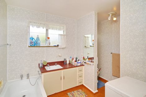 Photo of property in 2/23 Crofton Road, Harewood, Christchurch, 8051