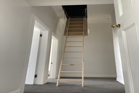 Photo of property in 31 Scarborough Terrace, Mount Victoria, Wellington, 6011