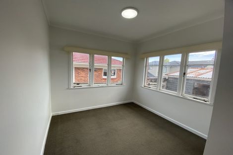 Photo of property in 17 Elizabeth Avenue, Papatoetoe, Auckland, 2025