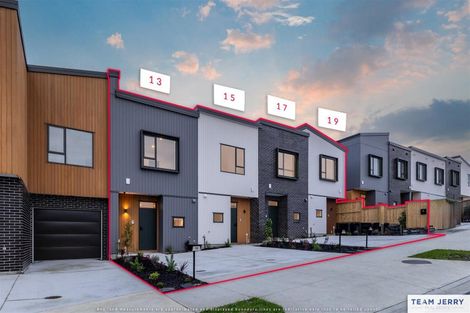 Photo of property in 27 Kuaha Road, Massey, Auckland, 0614