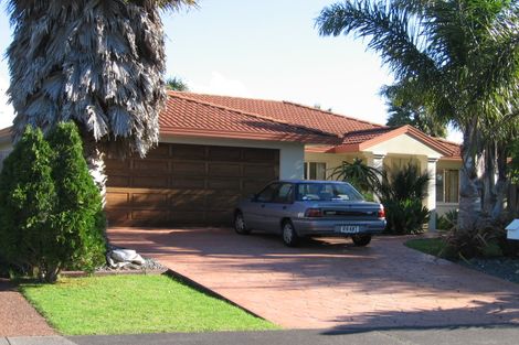 Photo of property in 6 Nickell Place, Orewa, 0931