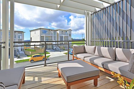 Photo of property in 10 Panakenake Way, Flat Bush, Auckland, 2019