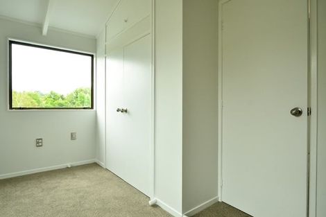 Photo of property in 12 Midgley Road, West Harbour, Auckland, 0618