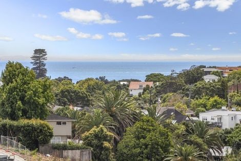 Photo of property in 35 Palmer Crescent, Mission Bay, Auckland, 1071