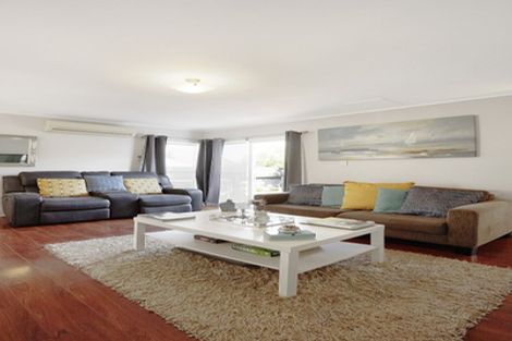 Photo of property in 3/14 Orchid Place, Te Atatu South, Auckland, 0610