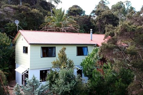 Photo of property in 25 Taraire Street, Ostend, Waiheke Island, 1081