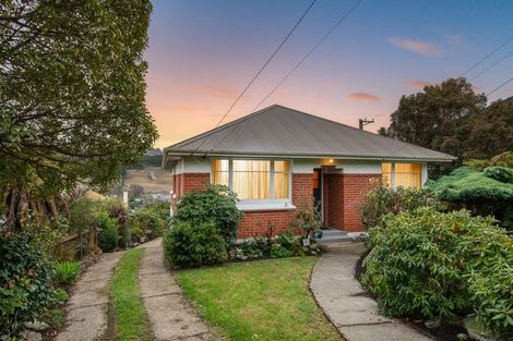 Photo of property in 8 Scotland Terrace, Green Island, Dunedin, 9018