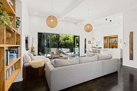 Photo of property in 10 Shearwater Lane, Point Wells, Warkworth, 0986