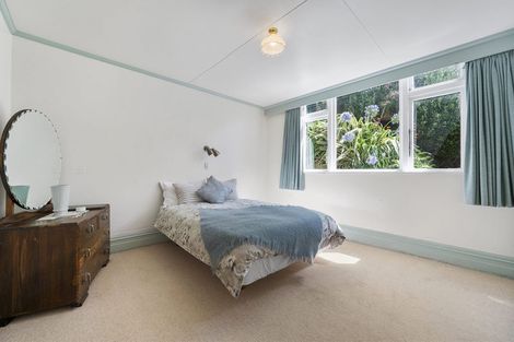 Photo of property in 13 Palliser Road, Roseneath, Wellington, 6011