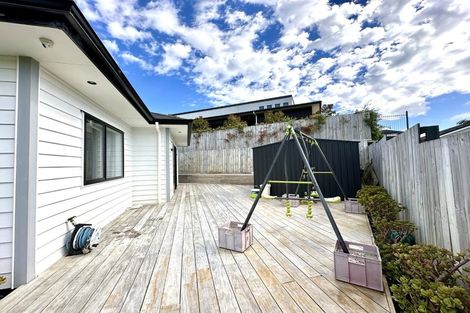 Photo of property in 23 Gemscott Crescent, Huapai, Kumeu, 0810
