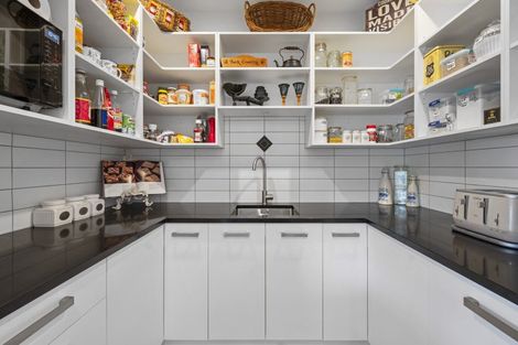 Photo of property in 4 Kiwitea Grove, Feilding, 4702