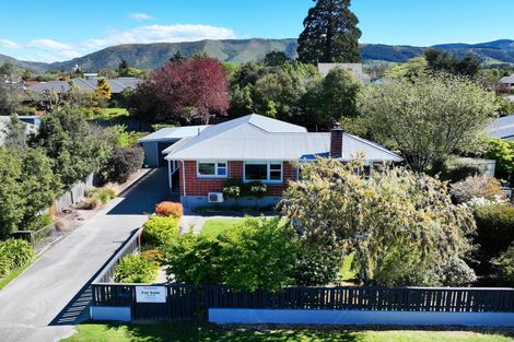 Photo of property in 15 Oxford Street, Waimate, 7924