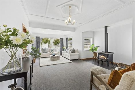 Photo of property in 43a Collins Avenue, Tawa, Wellington, 5028