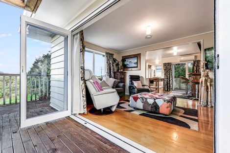 Photo of property in 2 Point Street, Raglan, 3225