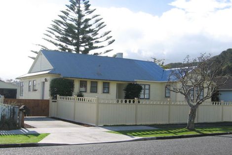 Photo of property in 13 Rumgay Street, Fairfield, Lower Hutt, 5011