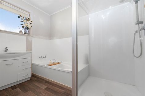 Photo of property in 87 Kawaha Point Road, Kawaha Point, Rotorua, 3010