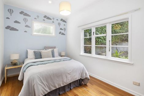 Photo of property in 35 Nevay Road, Miramar, Wellington, 6022