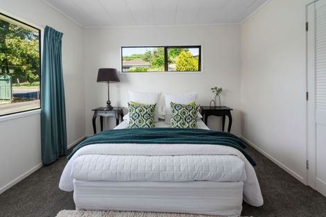 Photo of property in 16 Santiago Crescent, Unsworth Heights, Auckland, 0632