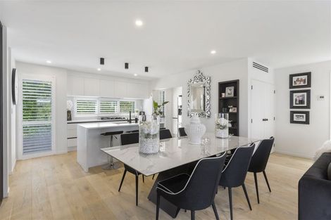 Photo of property in 18a Marama Street, Castor Bay, Auckland, 0620