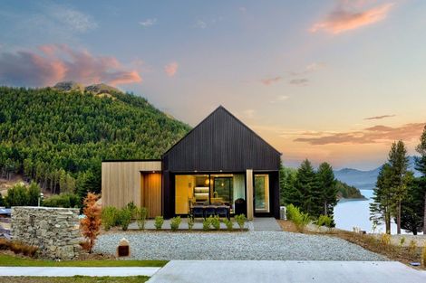 Photo of property in 16 Station Bay Rise, Lake Tekapo, 7999