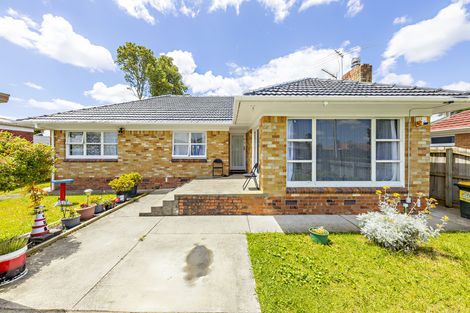 Photo of property in 12 Cameron Street, Papakura, 2110