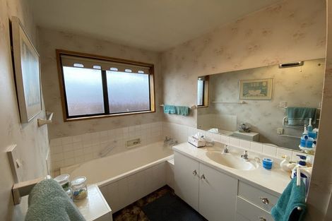 Photo of property in 132 Reynolds Avenue, Bishopdale, Christchurch, 8053