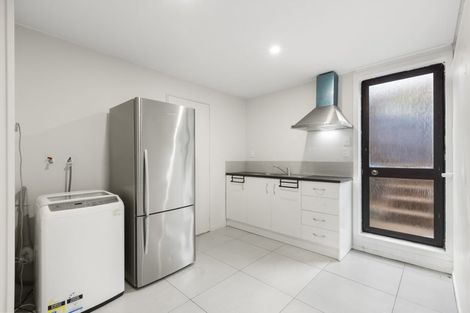 Photo of property in 2/34 Sycamore Drive, Sunnynook, Auckland, 0620