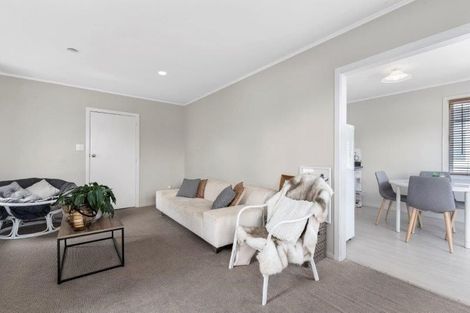 Photo of property in 1/238 Sunset Road, Windsor Park, Auckland, 0632