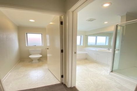 Photo of property in 6 Palmcrest Grove, Highland Park, Auckland, 2010